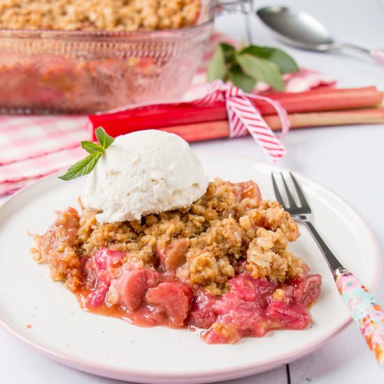 Rhubarb Crisp