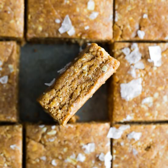Easy Homemade Protein Bars