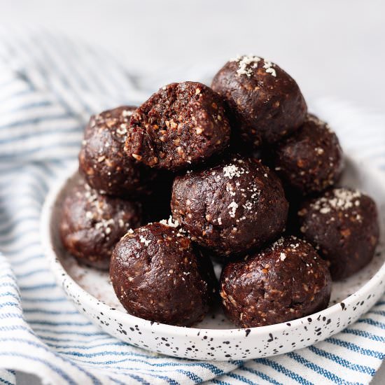 PB & Chocolate Bliss Balls