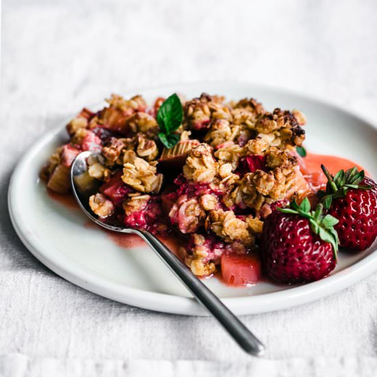 Strawberry Rhubarb Crisp