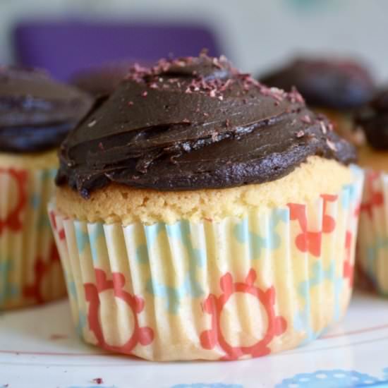 Strawberry Chocolate Cupcakes
