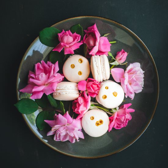 Champagne macarons
