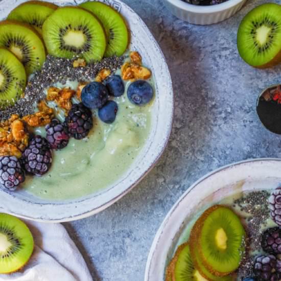 Superfood Mermaid Smoothie Bowl