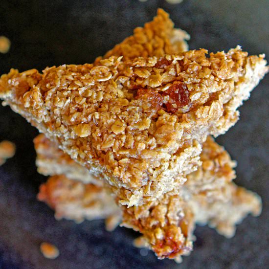 Apricot-Apple Flapjack
