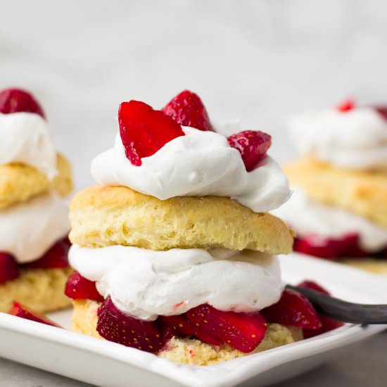 Easy Vegan Strawberry Shortcake