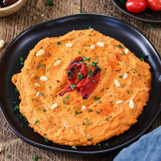 Homemade Roasted Red Pepper Hummus