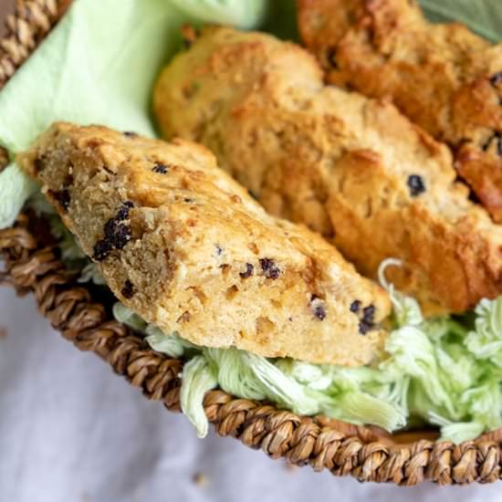 Easy Gluten-Free Currant Scone