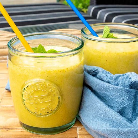 Apricot Turmeric Ginger Chia Smoothie