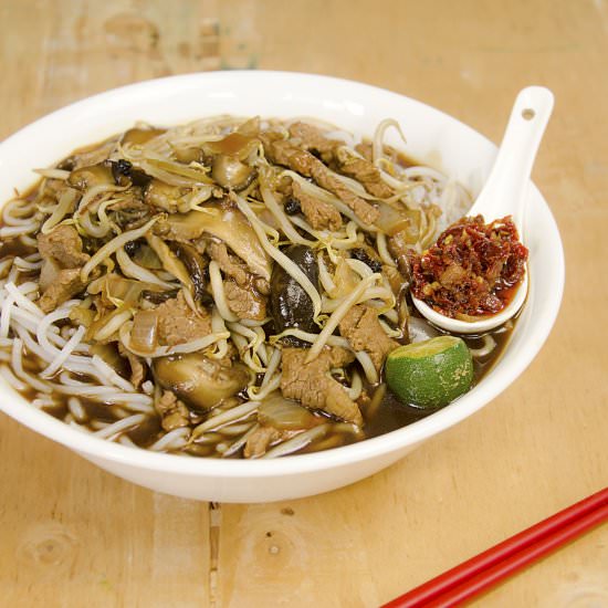 Taiwanese Style Beef Noodles