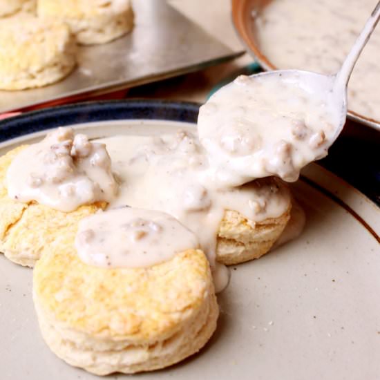 Nana’s Biscuits and Gravy