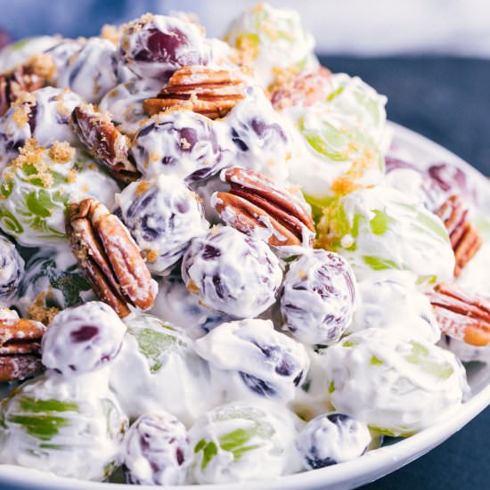 CREAMY GRAPE SALAD