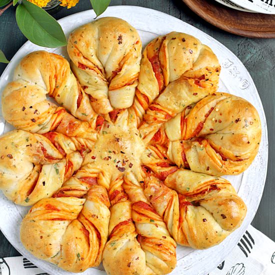 Pizza Star Bread