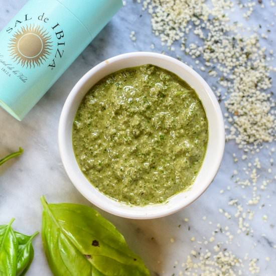 Vegan Superfood Pesto