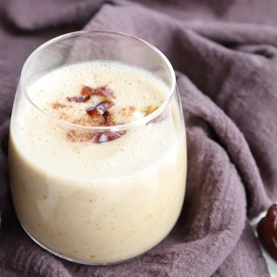 3-Ingredient Vegan Date Shake