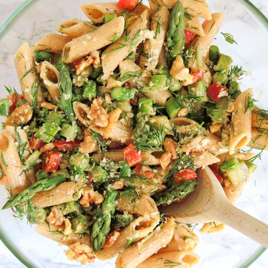 Pasta salad with asparagus