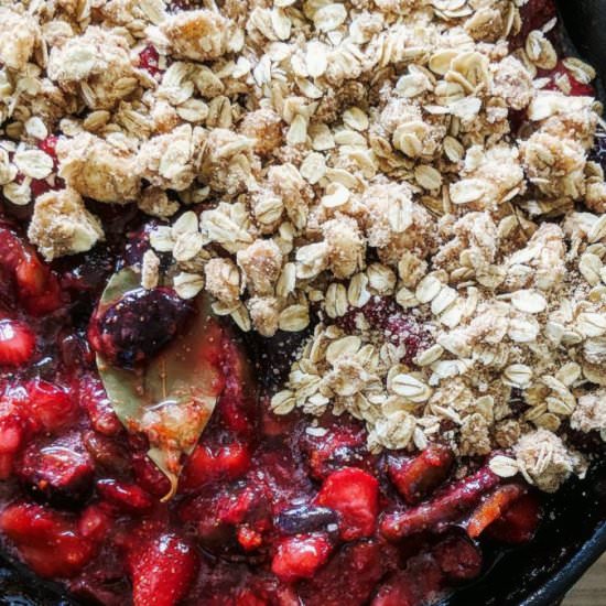 Fig-Strawberry Crisp with Bay