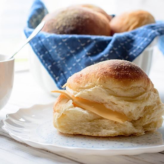 Pandesal (Filipino Bread Rolls)