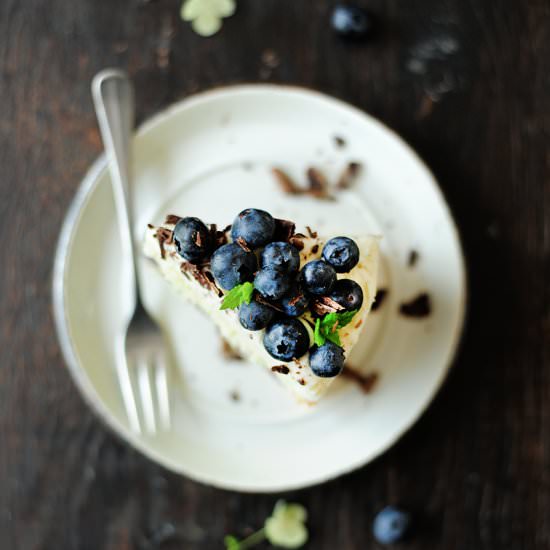 blueberry mascarpone naked cake
