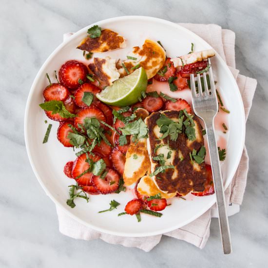 Halloumi and Strawberry Salad