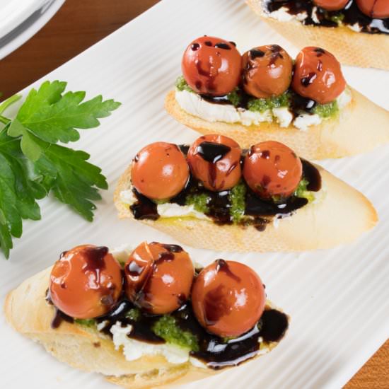 Crostini with Goat Cheese, Pesto,