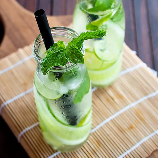 Fresh Lemon Cucumber Mint Water