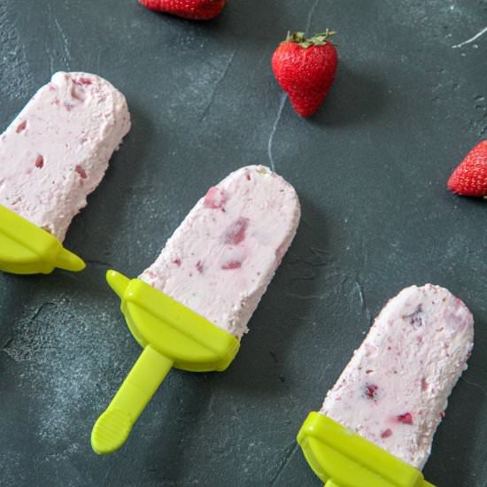 Keto Strawberry Cheesecake Popsicle