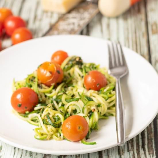 Courgette Spaghetti, Pesto & Tomato