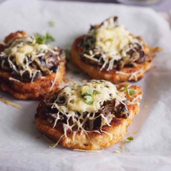 Cheesy pork chops with mushrooms