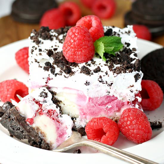 Frozen Raspberry Oreo Dessert