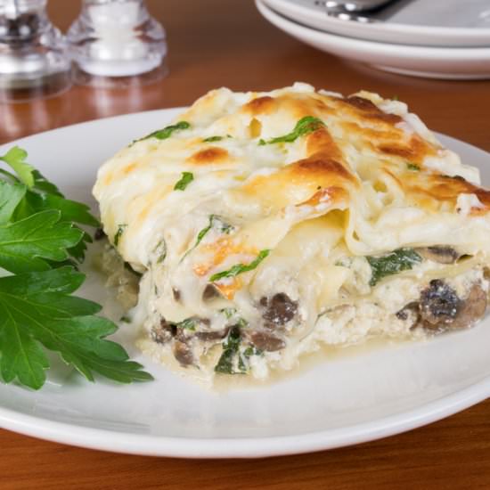 Creamy Mushroom and Spinach Lasagna