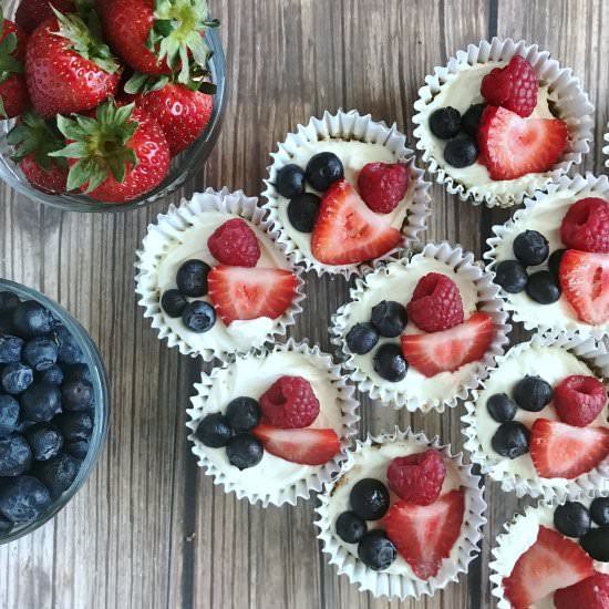 Patriotic No Bake Mini Cheesecakes