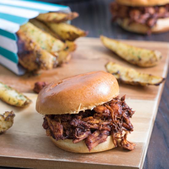 BBQ Sriracha ‘Pulled Chicken’ Sand.
