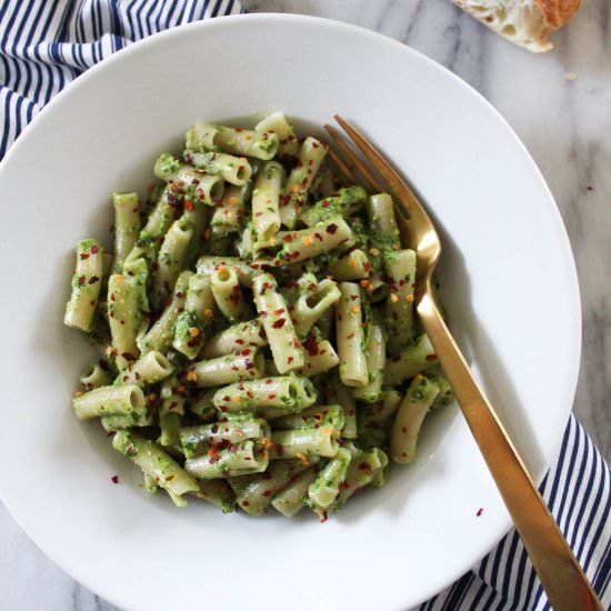 Easy vegan pesto sauce