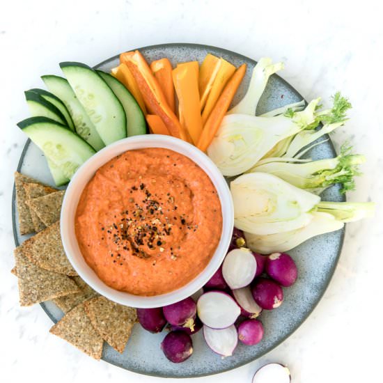 Chipotle Red Pepper Cheese Dip