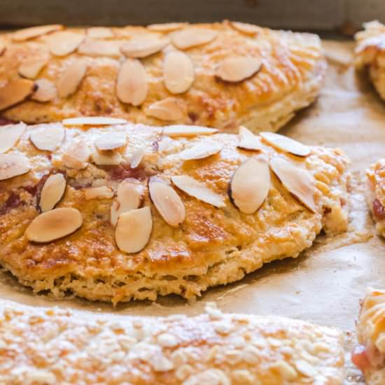 Rhubarb Ginger Hand Pies