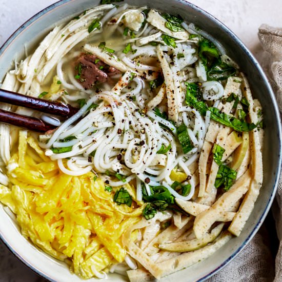 Bun Thang – Chicken Noodle Soup