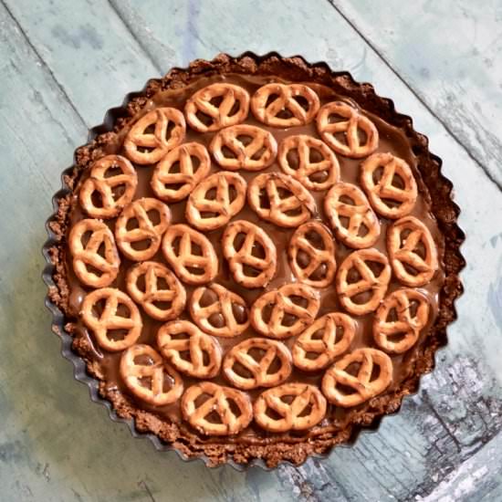 Chocolate Caramel Pretzel Pie