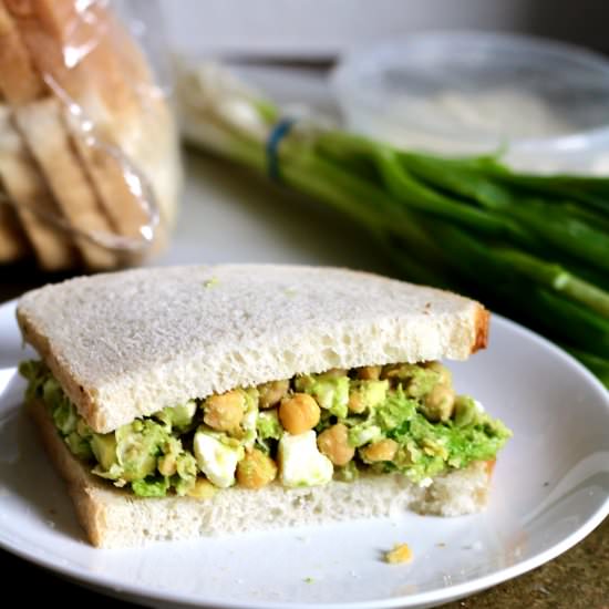 Smashed Chickpea Avocado Sandwich