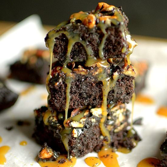 Healthy Flourless Turtle Brownies