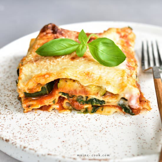 Vegetarian lasagna with zucchini