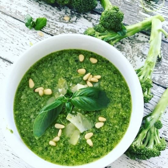 Easy Fresh Broccoli Pesto