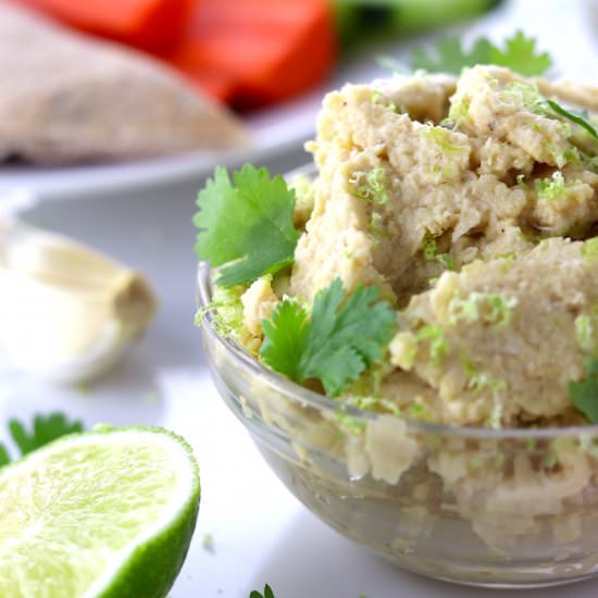 Simple Roasted Garlic & Lime Hummus