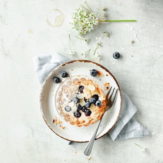 Almond tarts with blueberries