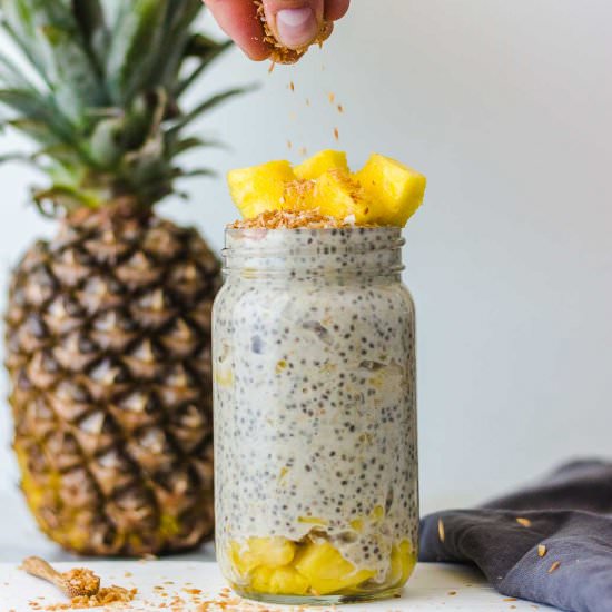Piña Colada Overnight Oats