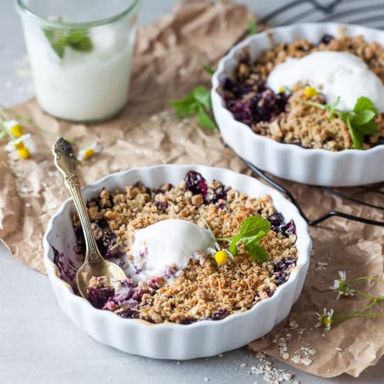 Vegan Blueberry Crumble