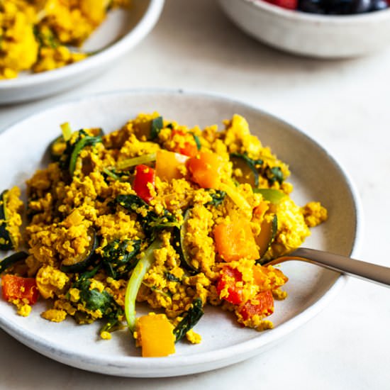 Tofu Quinoa Veggie Scramble