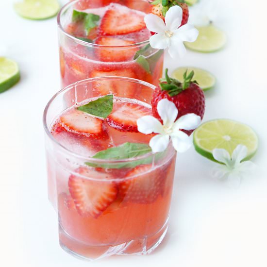 STRAWBERRY BASIL LIME SPRITZER