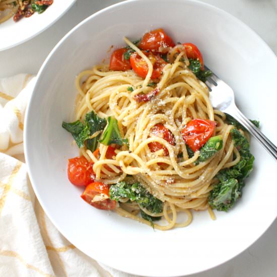 Kale, Tomato & Garlic Spaghetti