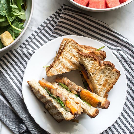Grilled Veggie & Cheddar Sandwich