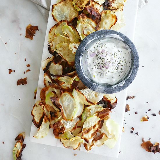 Baked Kohlrabi Chips & Yogurt Dip
